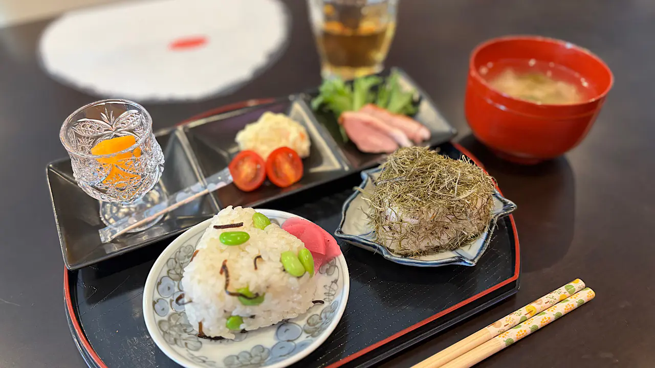 おにぎりセット 500円（税込）