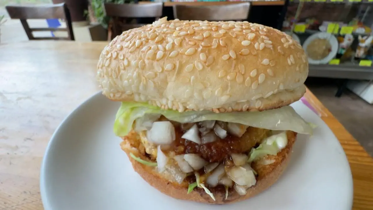 ばんころバーガー　450円（税込）