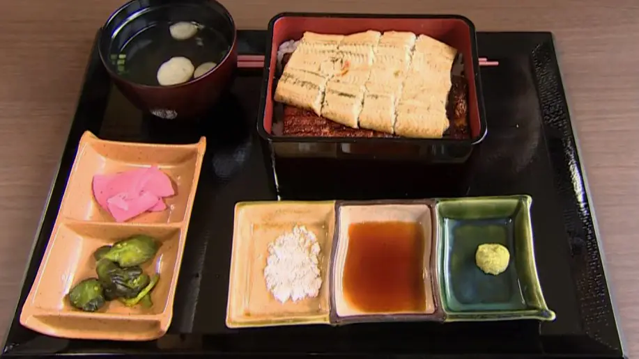 あいもり重（かば焼き・白焼き）　3200円（税込）