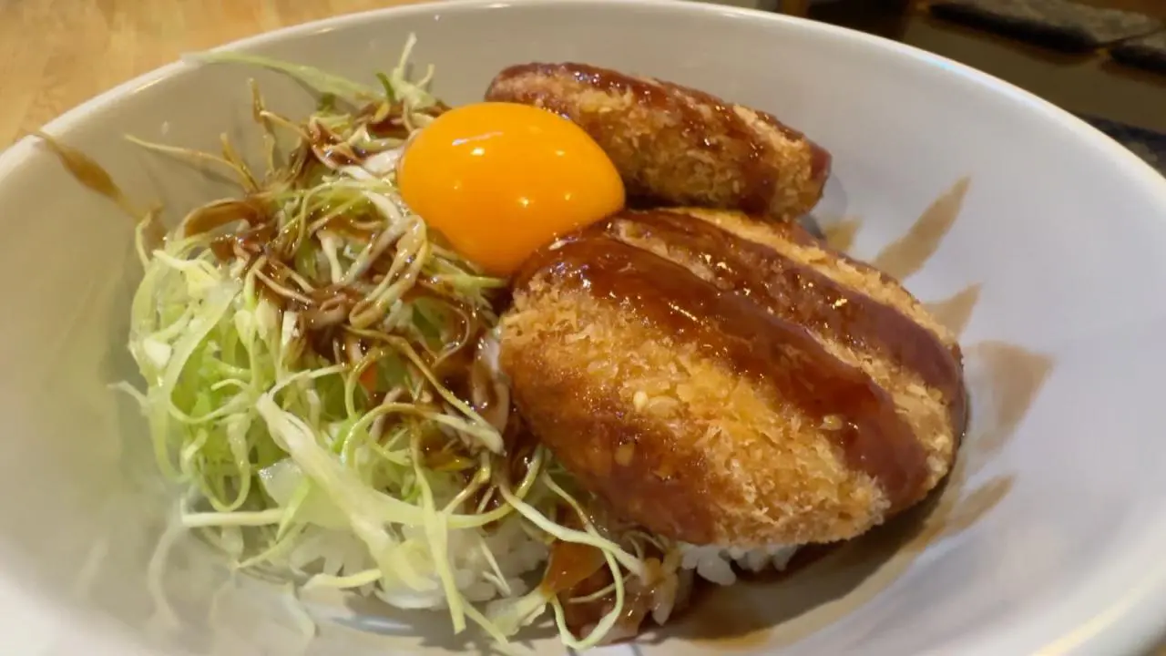 立山コロッケ丼　800円（税込）