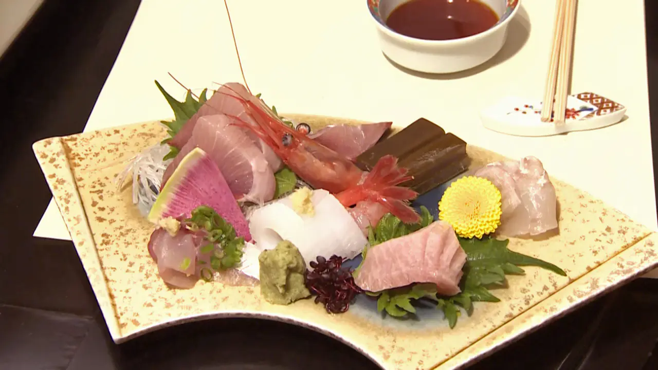お造り盛り合わせ　2500円～（税込）