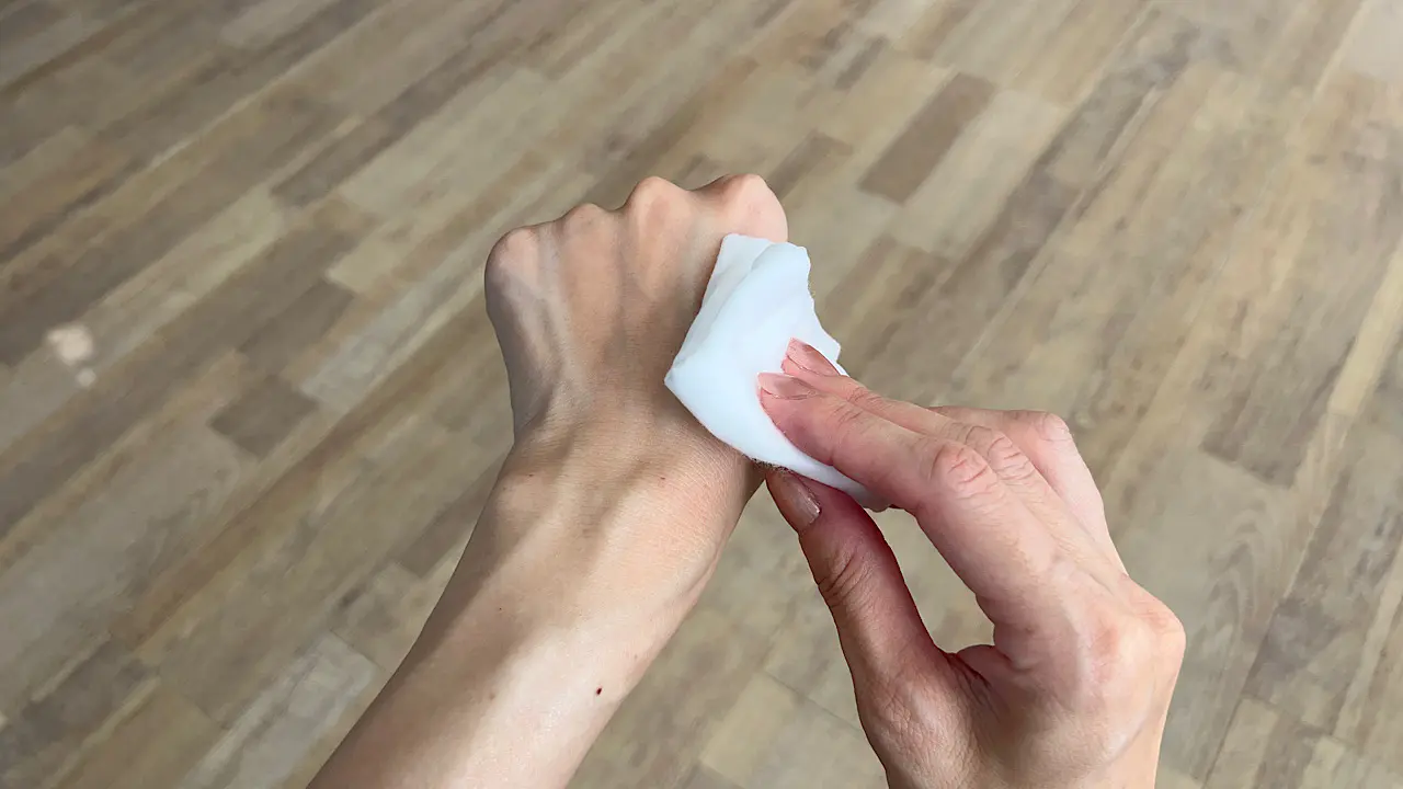 大きいので折りたたんで常にきれいな面を使えます