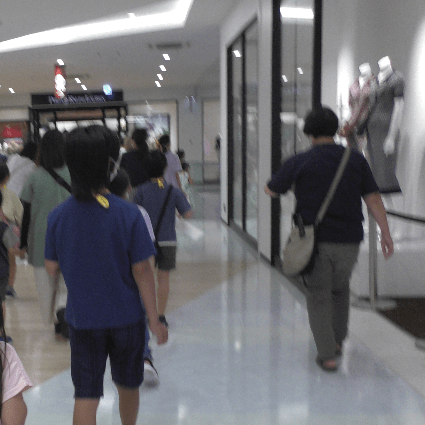 やは
防はんカメラでお店の中を見ました。楽しかったです。
