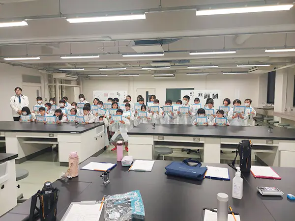 悠
ジョブキッズでの経験を通して、医師の仕事に就いてみたいと思いました。

