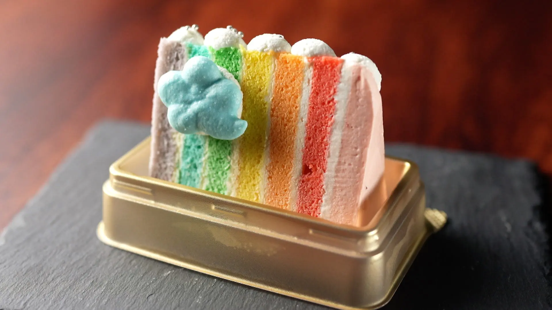 ひんやり＆しっとりの新感覚スイーツ！半解凍で食べる【冷凍レインボー