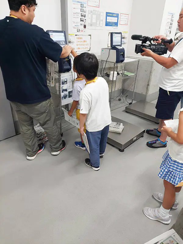 悠
バックヤード見学では、ショッピングモール内の設備や構造を知ることができました。