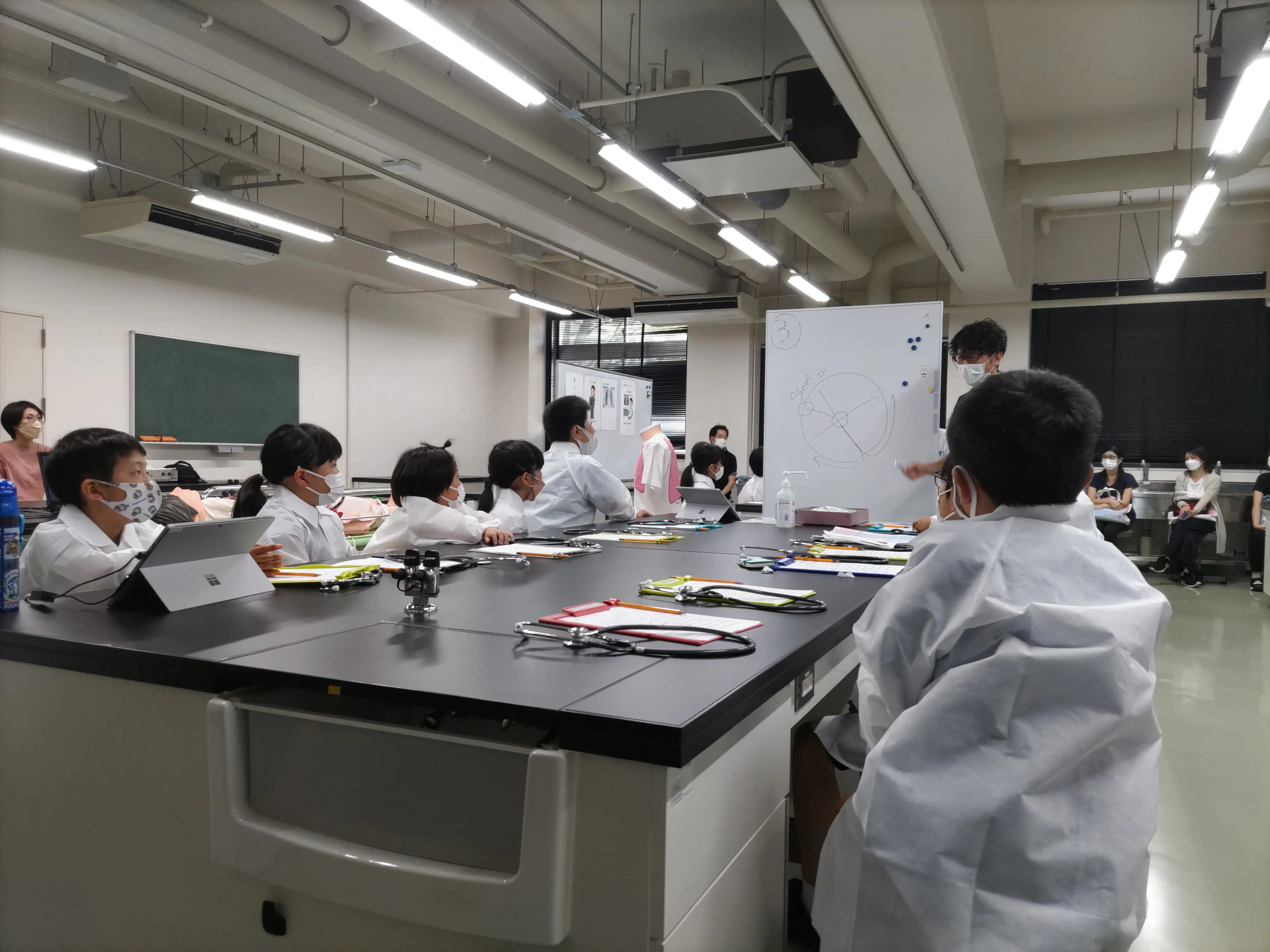 はな
問診でいろんな質問をするところが大変だった。少しずつ調べていろんなことから診断をするのがすごいと思った。