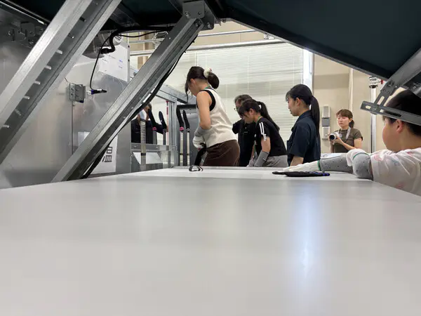 ゆず
くつした専用のの大きいアイロンがあってこんな風にくつしたにアイロンをかけているんだなと思ってとてもおもしろかった。