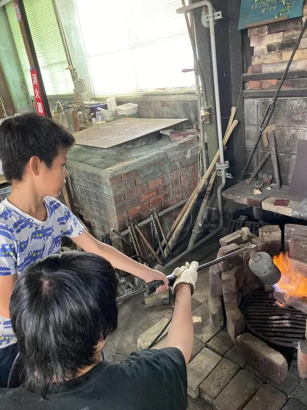 河
銅は、いろいろな色に自在に変えられるのが、すごいと思いました。