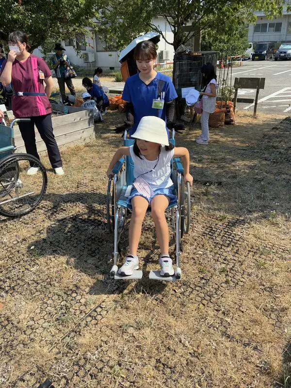 なな
たくさんのリハビリの器具を使ってみて楽しかったです！車椅子で野菜を収穫できるファームはすごかったです！
