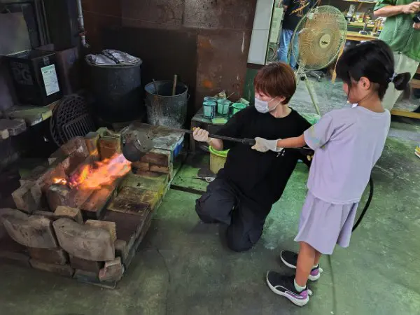 あやな
ガスバーナーの火力が凄くて少し怖かったです。アンモニアに近づけると青くなってビックリしました。
可愛いコースターになって嬉しかった。
