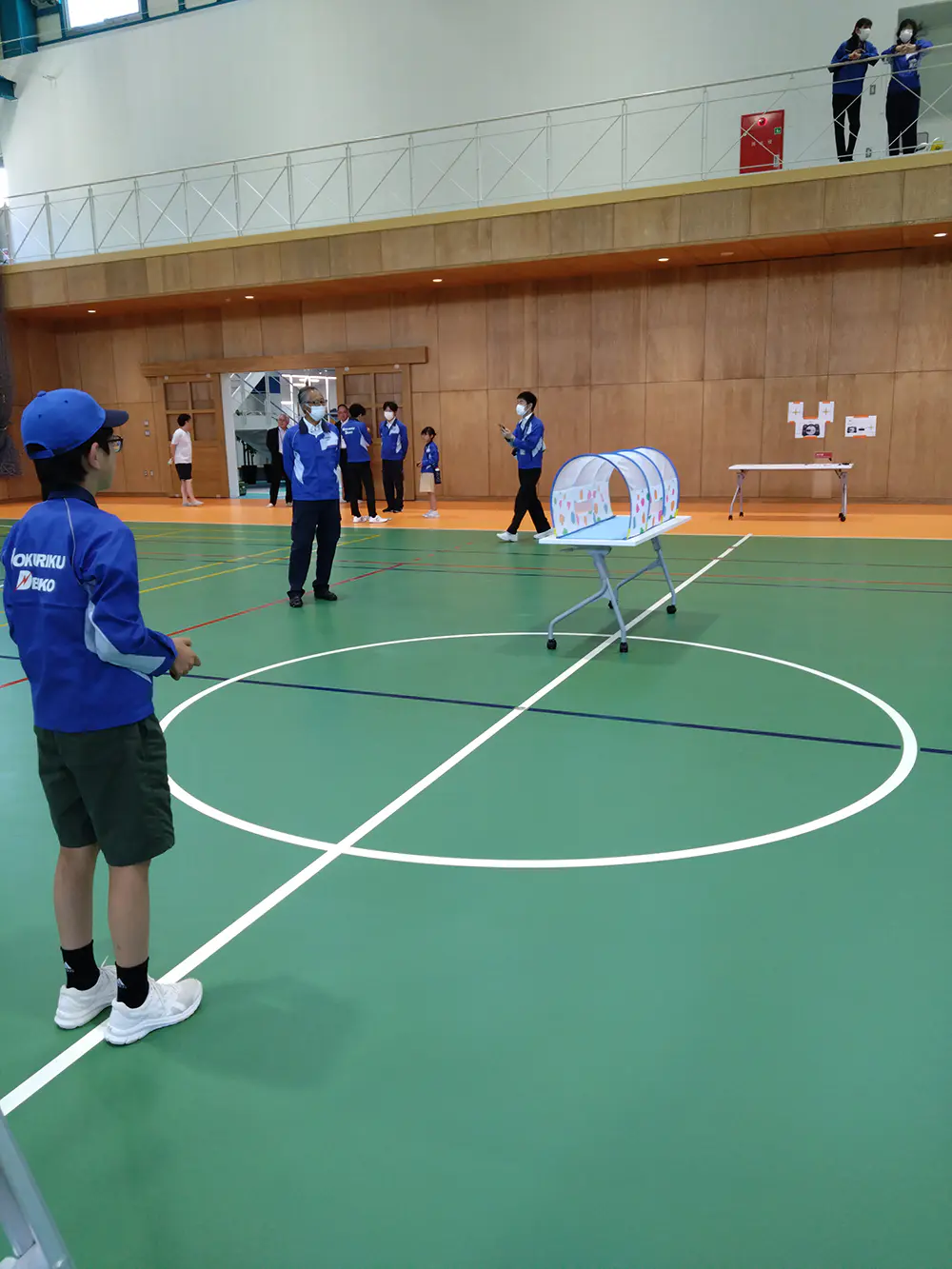 めん類大好き
ドローンを飛ばすのは初めてだったけど、思った方向に飛ばす事が出来て楽しかった。ドローンは、人がなかなか行けないような所にも簡単に行けて、いろんな仕事に役立っているんだなぁとわかった。

