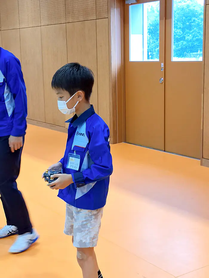 しょうた
ドローンをそうじゅうするのが、さいしょむずかしかった。
スイッチの配線が上手くできて良かった。