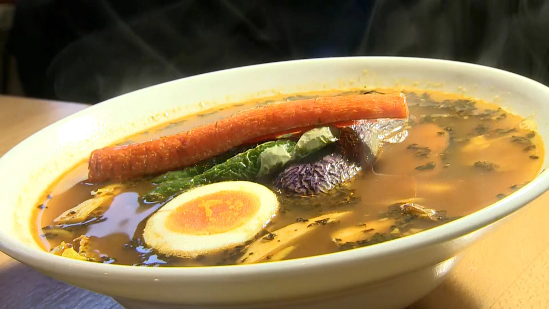 野菜のうまみ凝縮のスープカレーに季節のパフェも人気！富山・立山のカフェ【かふぇにこ】