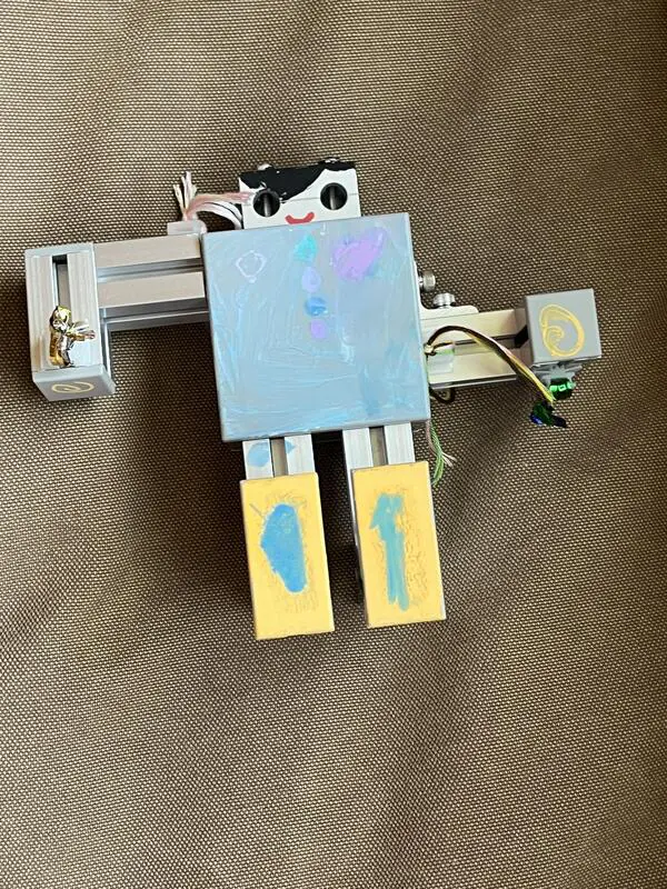 いろは
ロボット型のスマホたてが作れて楽しかったです。