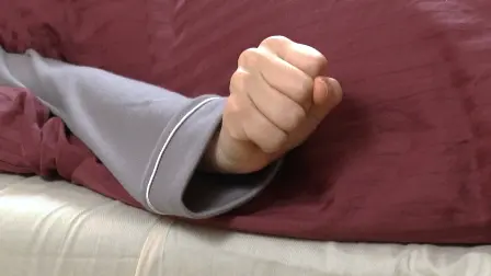 手をグーパーするのもOK