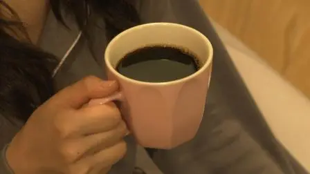 寝る前のカフェイン摂取は控えましょう