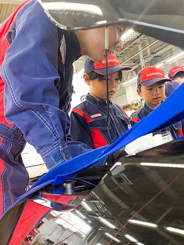 わにワニ
難しい仕事もあったけど、車が好きなので車の仕組みなど詳しく知る事も出来てとても楽しかったです。車がもっと好きになりました。