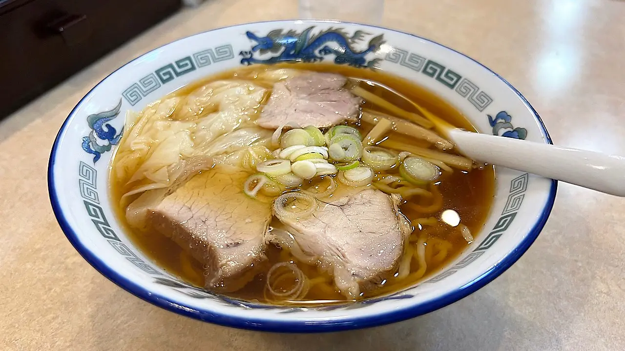 昭和初期の屋台の味を守る富山の老舗ラーメン店【柳の下 末弘軒
