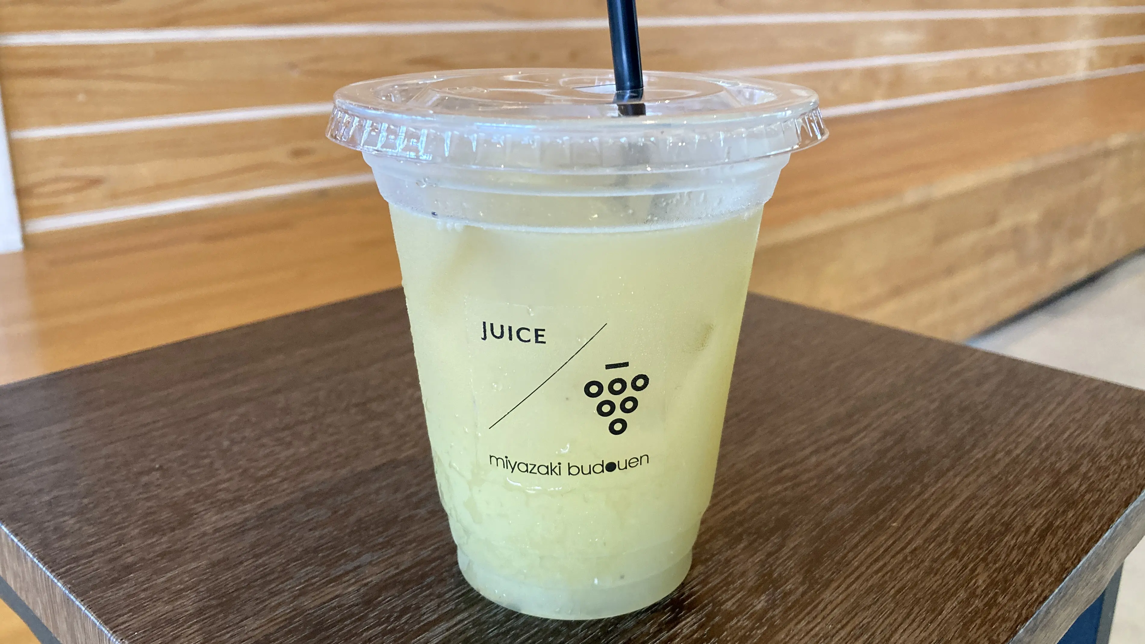 摘みたて無添加・無加糖のぶどう100％ジュースを飲み比べ！富山の【宮