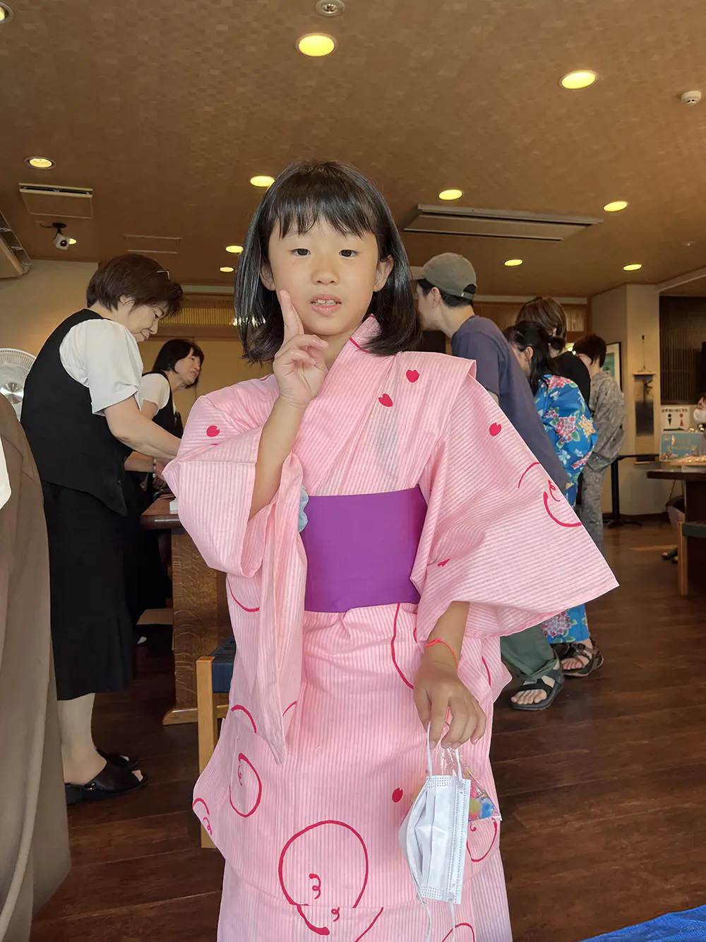リオ
浴衣を着て、ヨーヨーやくじ引きをして、夏祭り祭りみたいで楽しかったです。
また、花火大会や七夕祭りで浴衣を着ていこうと思います。

