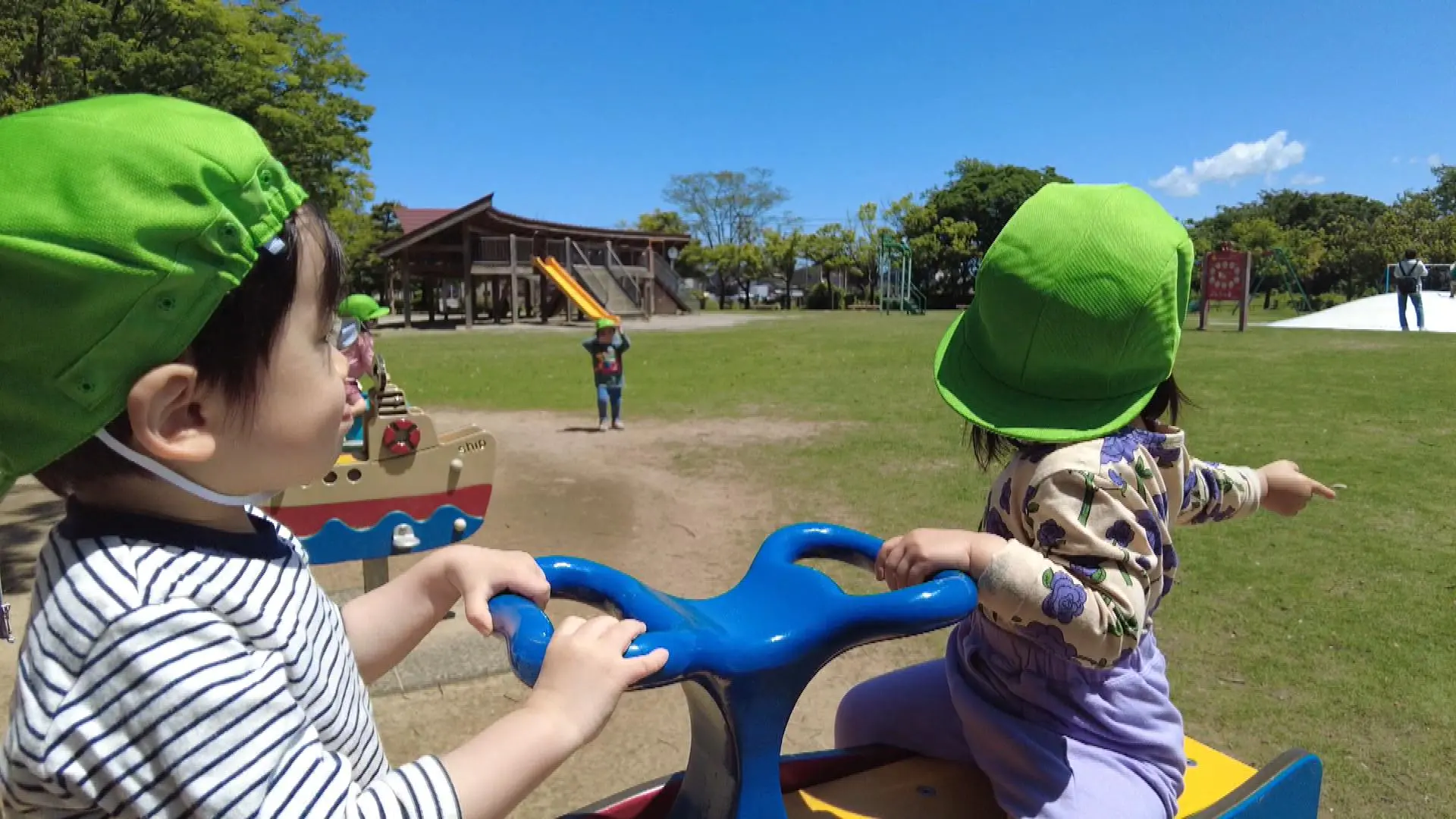 遊具に、カフェに、足湯まで！子供もペットも思いっきり楽しめる【岩瀬スポーツ公園＆ピエ・パルク】