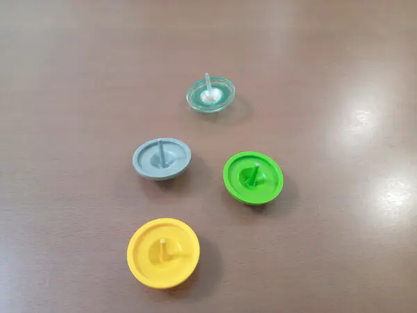 みー
ペットボトルキャップから駒が作れたすごかった。よく回った。