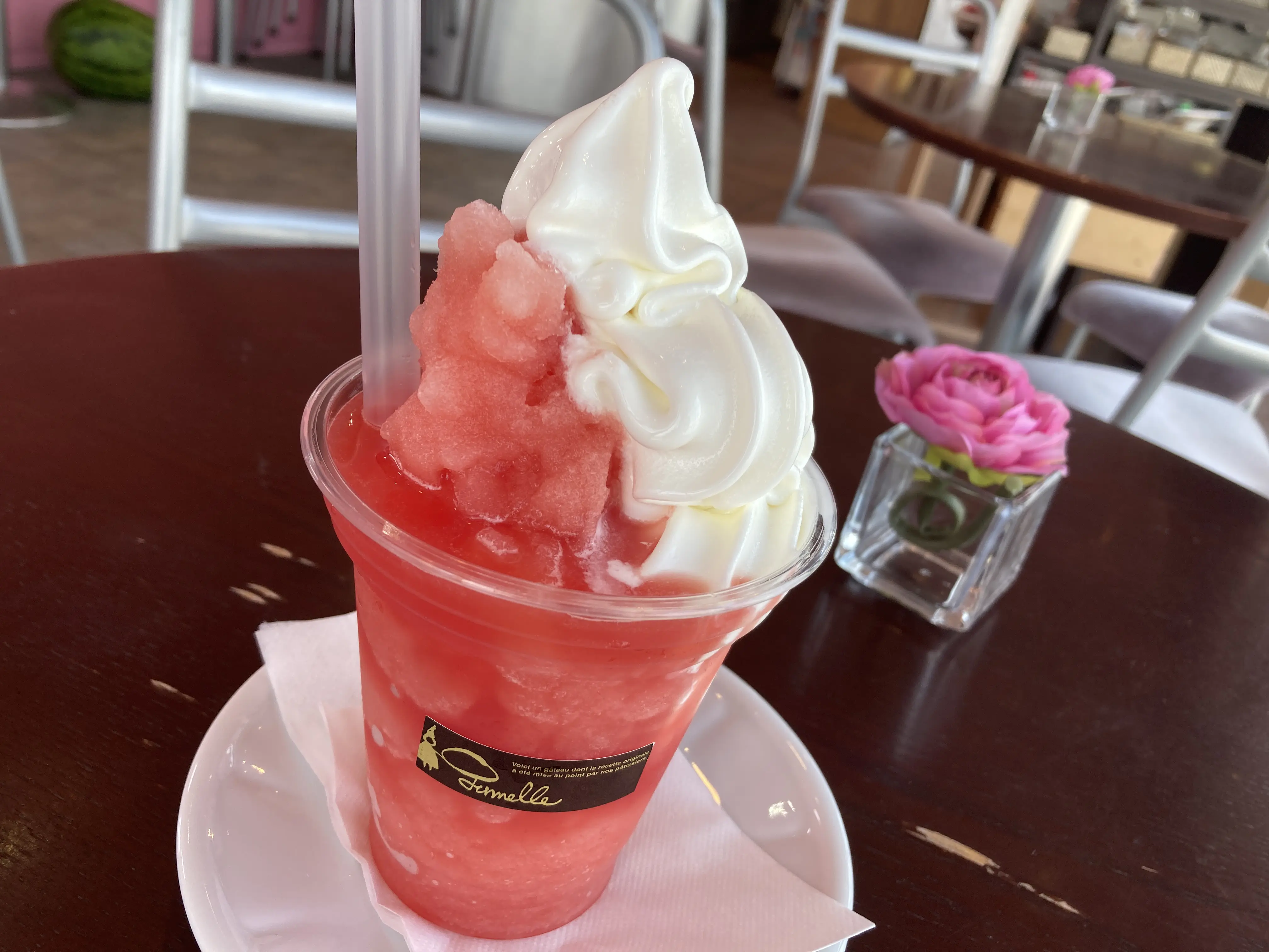 今が旬！入善ジャンボスイカをフラッペで堪能。陽気な双子姉妹が営むポップな洋菓子店【パティスリー ジュメル】