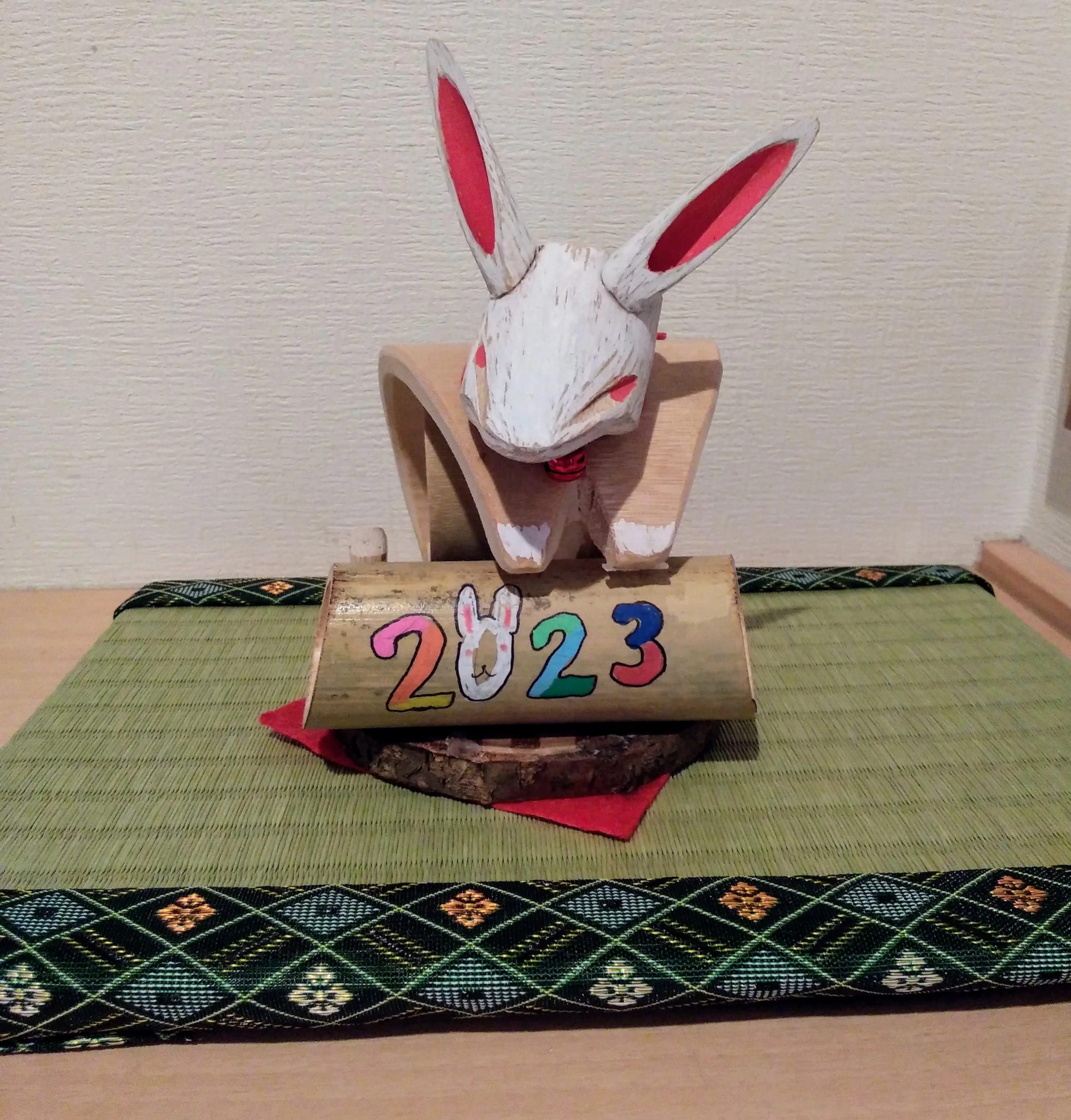 ぷー
かっこいいたたみができたので、お父さんと作った干支をかざりました。
ピッタリで、良かったです。
