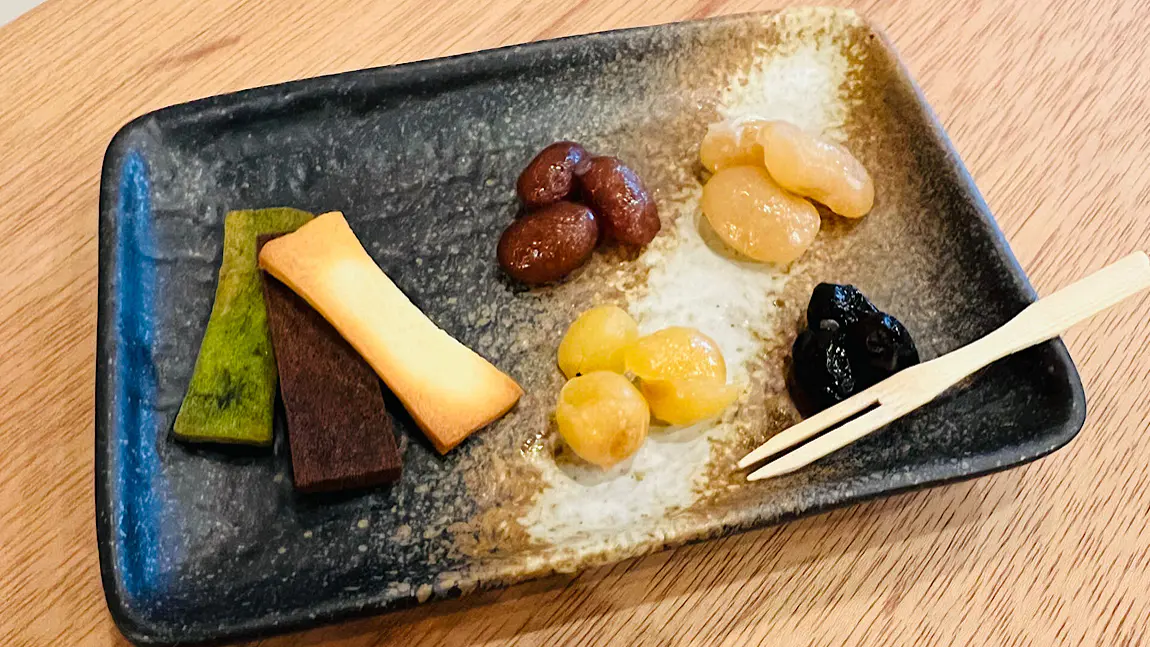 築100年の寺カフェで味わうヘルシーな“精進スイーツ”【大岩甘露 まめぼう豆】上市町・大岩山日石寺の参道でひと休み