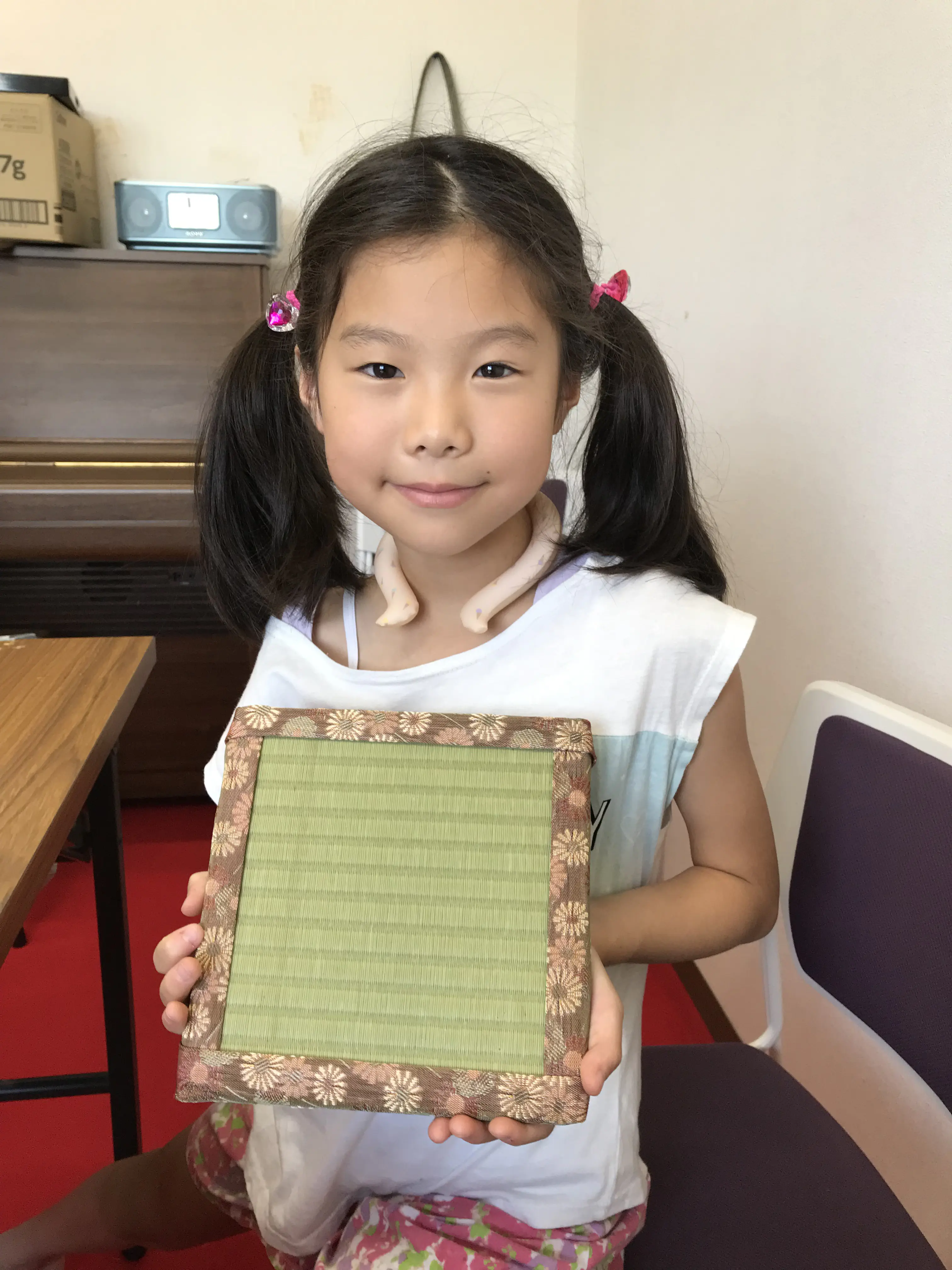 みーちゃん
畳飾りを作りました。初めて見た形のホッチキスを使っての製作は、思っていたよりも簡単で楽しかったです。

