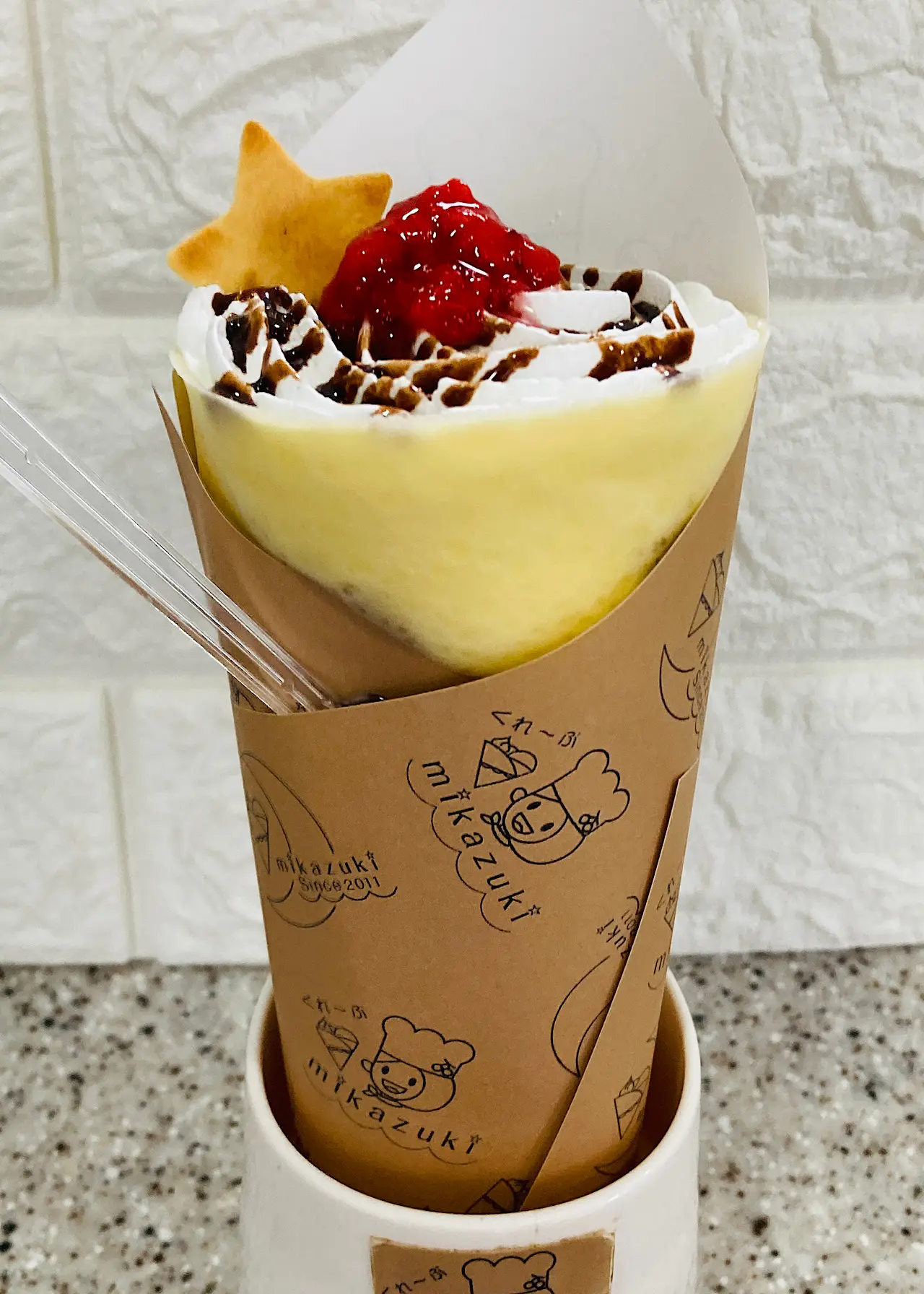 生地が命！ もちもち生地とクリームの層がミルフィーユのような