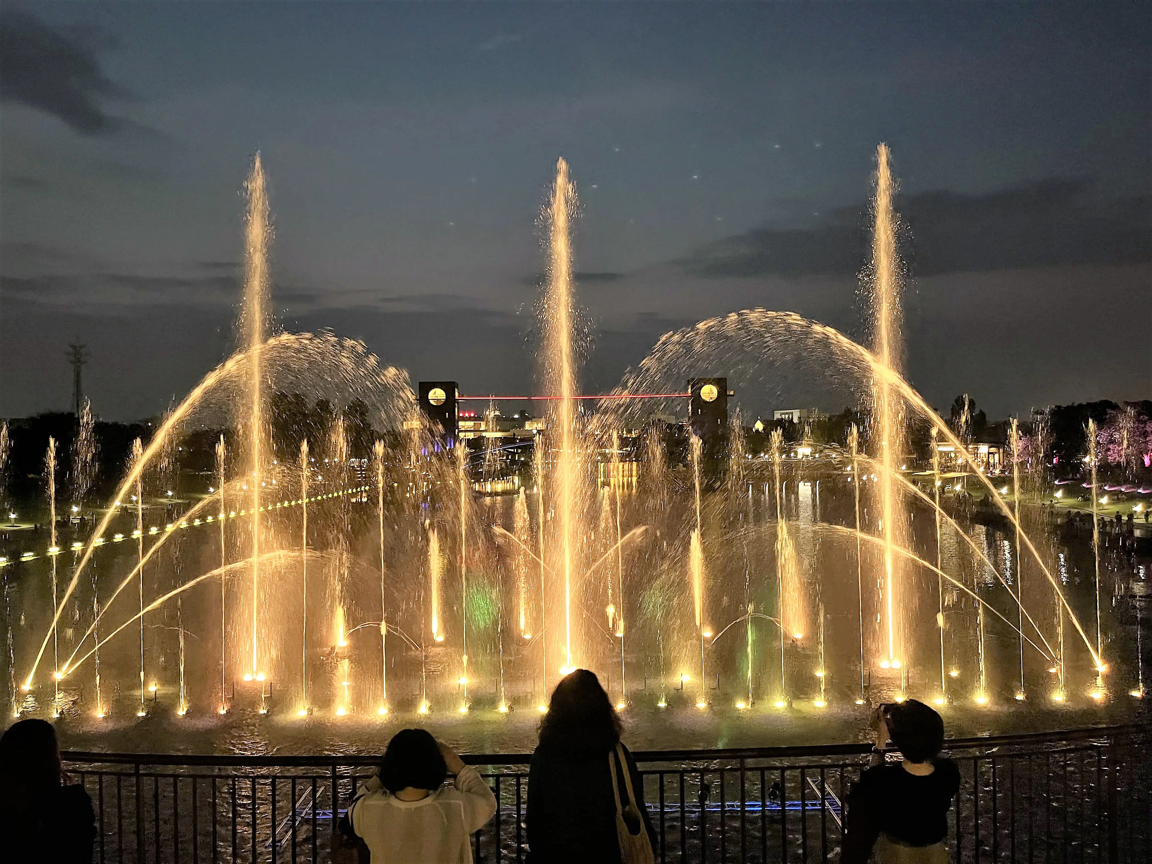 夏の環水公園2024】後期プログラムがスタート！晩夏の夜に楽しむ音と光