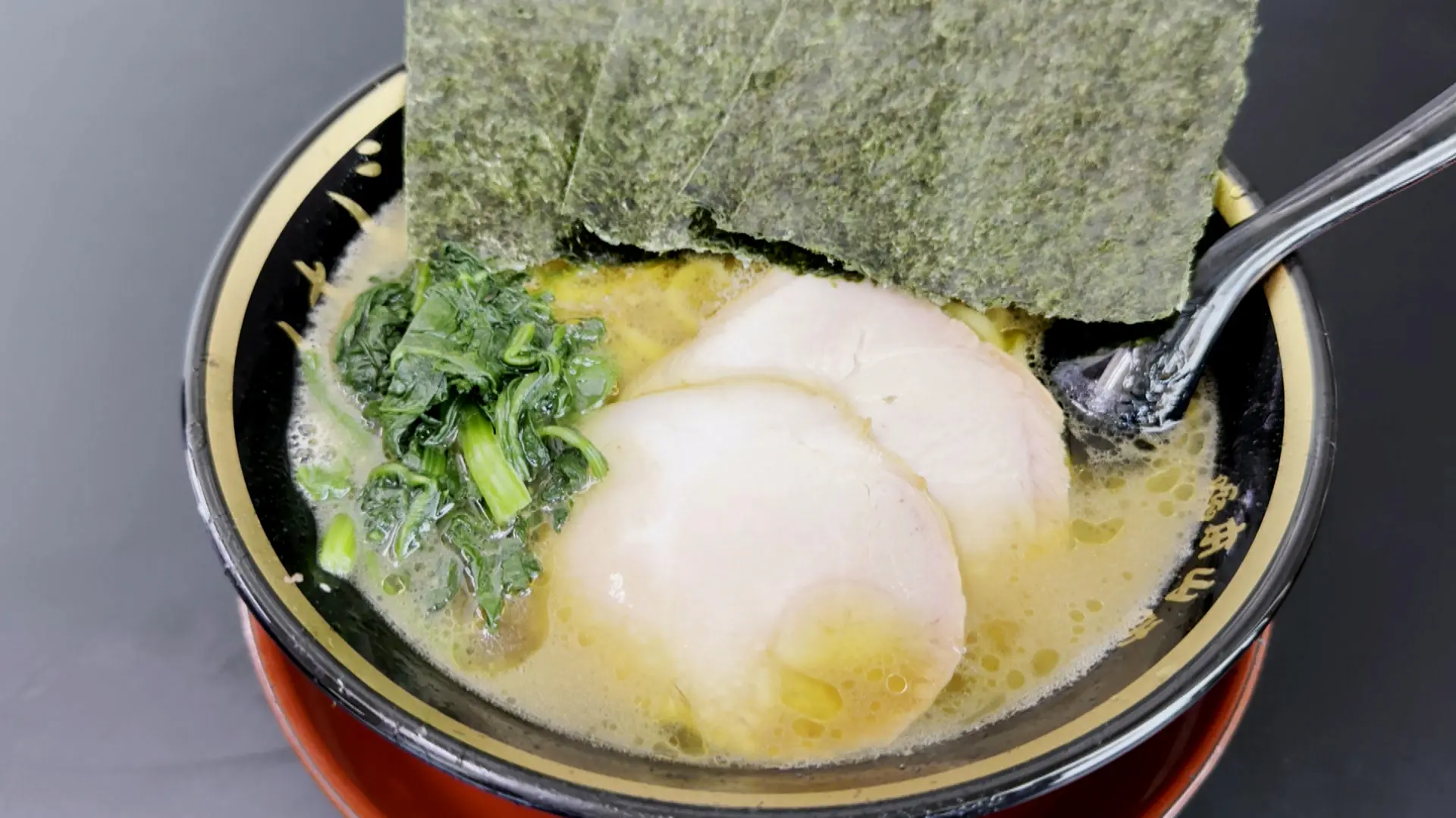 吉村家の直弟子四天王!! 北陸・富山を代表する魚津の家系ラーメン【はじめ家】先着10名限定で豪華黄金丼 での提供も｜グルメ｜nan-nan｜富山を楽しむオススメ情報