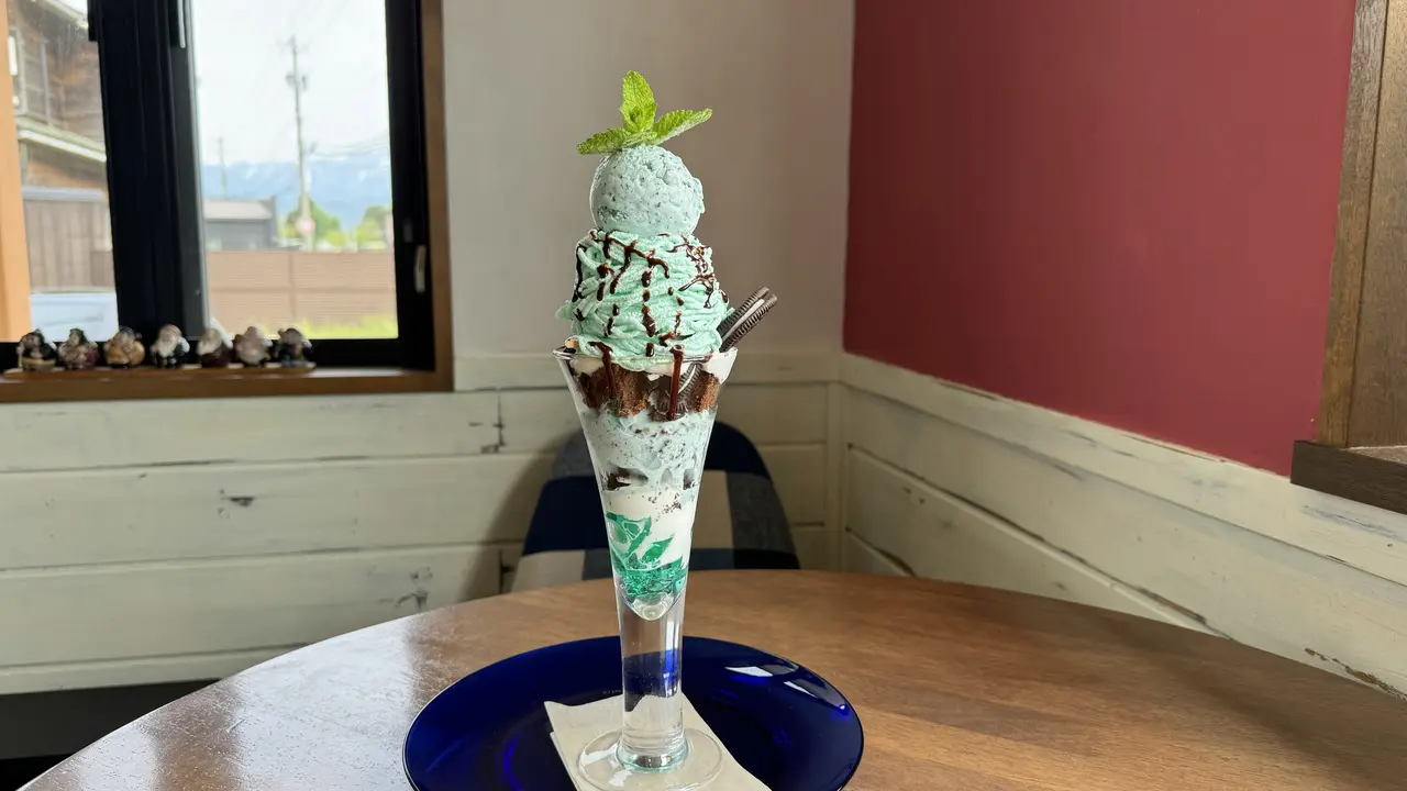 待ってました…！チョコミント好きが熱烈支持する期間限定パフェ