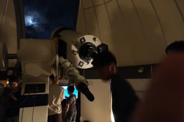 すなお
いろんな星があるなあ、と思いました。夏の大三角を覚えて行って良かったです。天体望遠鏡をまさか富山で作ってるなんて思いませんでした。
