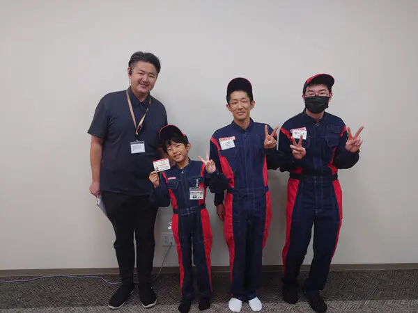 so
車の仕組みがわかって良かった。
整備にはいろんな細かなチェックが必要なんだなと思いました。
車のネジを締めることが出来て嬉しかったです！