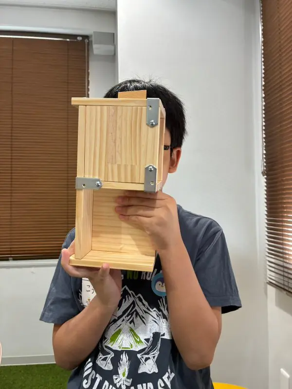 ブルー
最初は出来ないかなと思っていたけど、なんとか出来た。わからない所は、お父さんに手伝ってもらい出来た。楽しんで出来た！