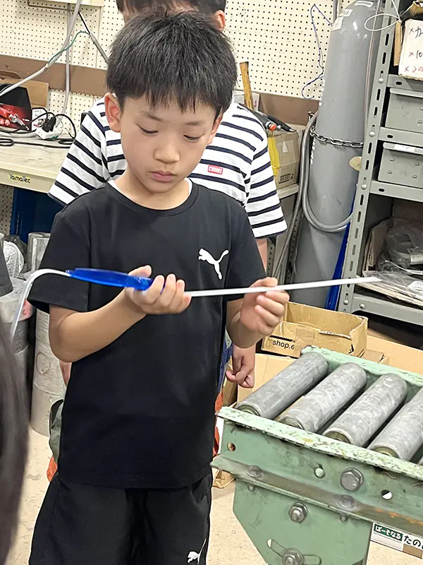 はると
アルミニウムはいろいろなものに使われていることがわかった。温度によって硬さが変わるところが見られておもしろかった。
