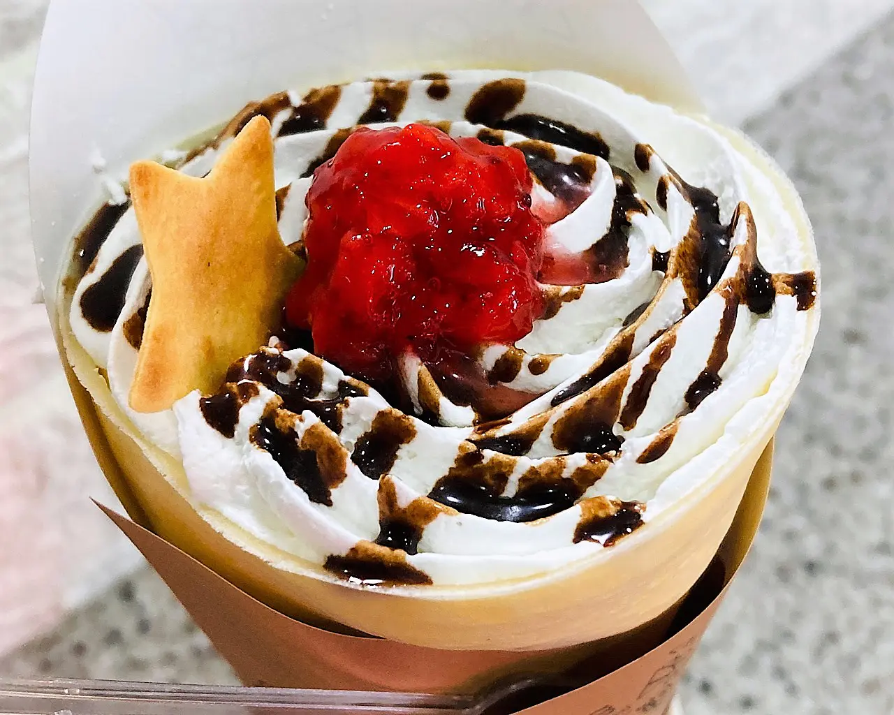 生地が命！ もちもち生地とクリームの層がミルフィーユのような