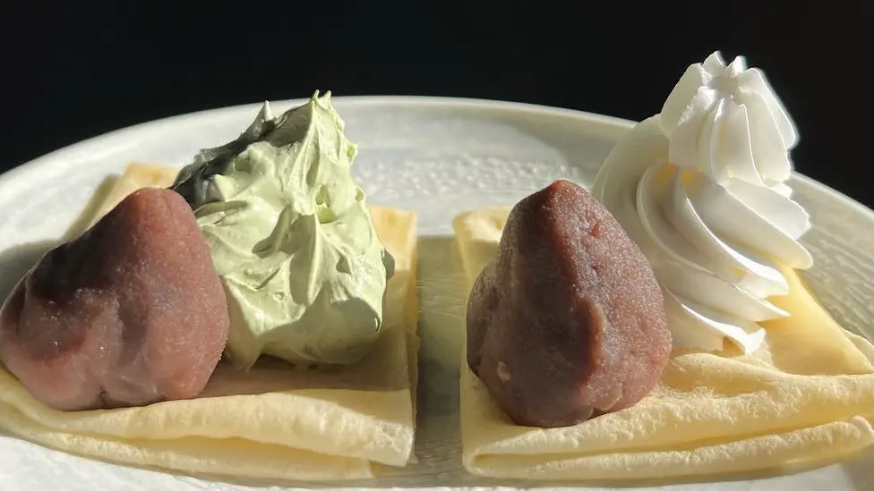 抹茶こし餡（左）こし餡（右）【crepe ichi.】instagramより