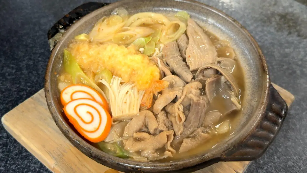 名物！糸庄のもつ煮込みうどん
