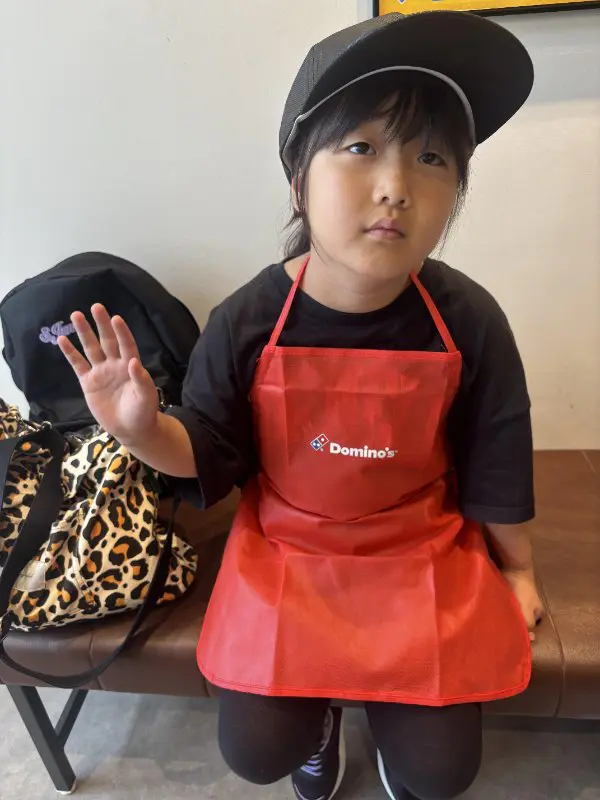 mi
生地をのばしたり、具材をのせたりと普段できない体験ができて、とても楽しそうでした。自分で作ったピザは特別おいしかったようで、笑顔で食べていました。また参加したいです
