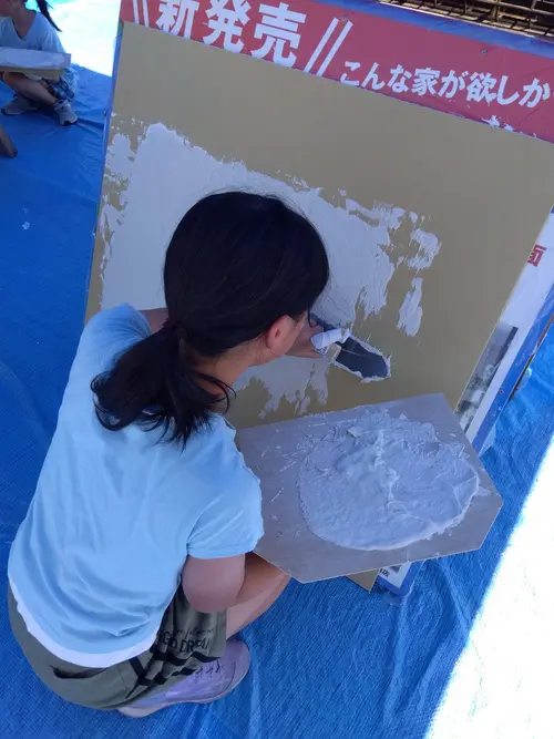 ゆず
漆喰を塗る作業が楽しかったです。初めてやったけど、上手に出来たと思います。