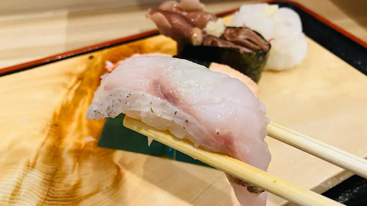 ノドグロ