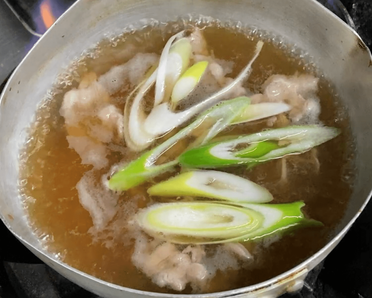 とろとろカレー×ラーメン「カレー中華」が名物！半世紀にわたり富山
