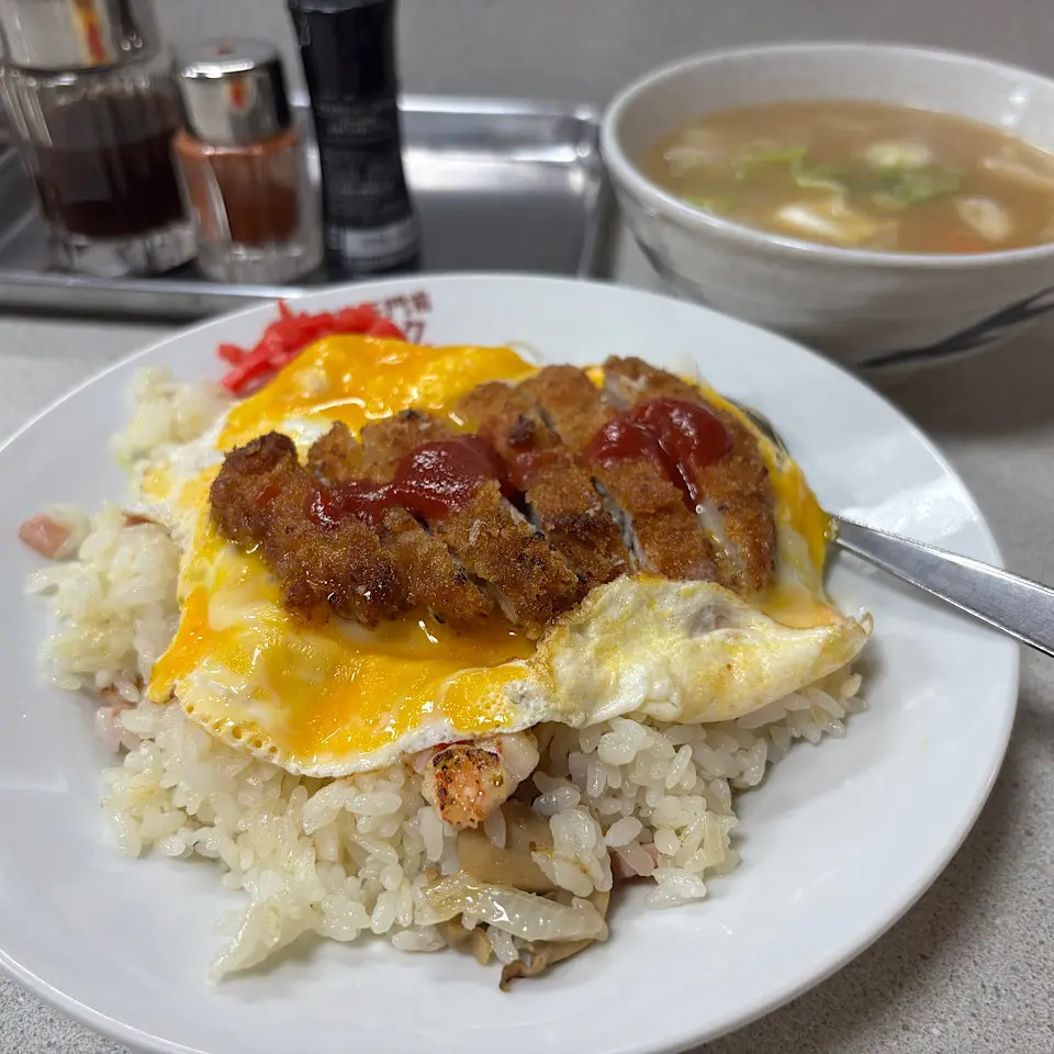半世紀愛され続ける名物「ポーク風ライス」は700円で今も健在【お食事処ポーク】栄養満点の酒粕入り具だくさん「とん汁」も