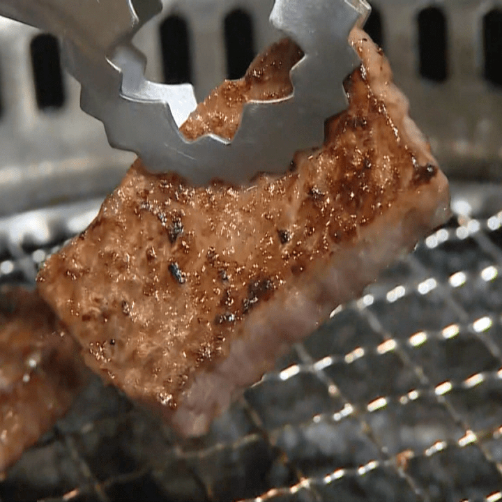 30年続いた魚津の焼肉店が事業承継でリスタート! 【桃園】変わらない味に新しい味をプラスで、ますます愛される店に