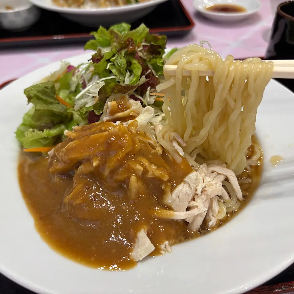 ゴマ香る特製ダレが決め手! 3週間だけの幻の冷やし麺グルメ「棒々鶏麵」【ビックチャイナ】高岡駅南の人気町中華