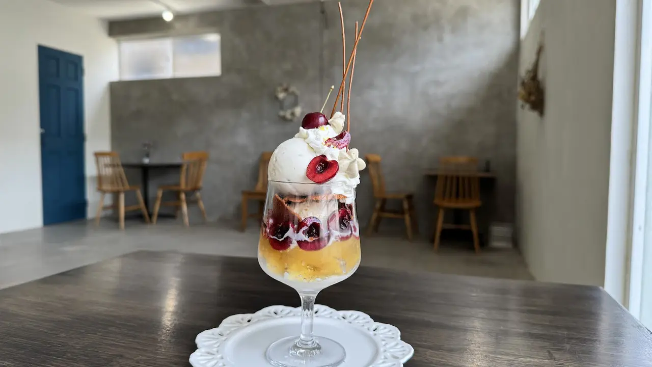 旬のフルーツとスパイスが織りなす芸術パフェ【Laboratory aimer】独創的な構成にときめく1杯